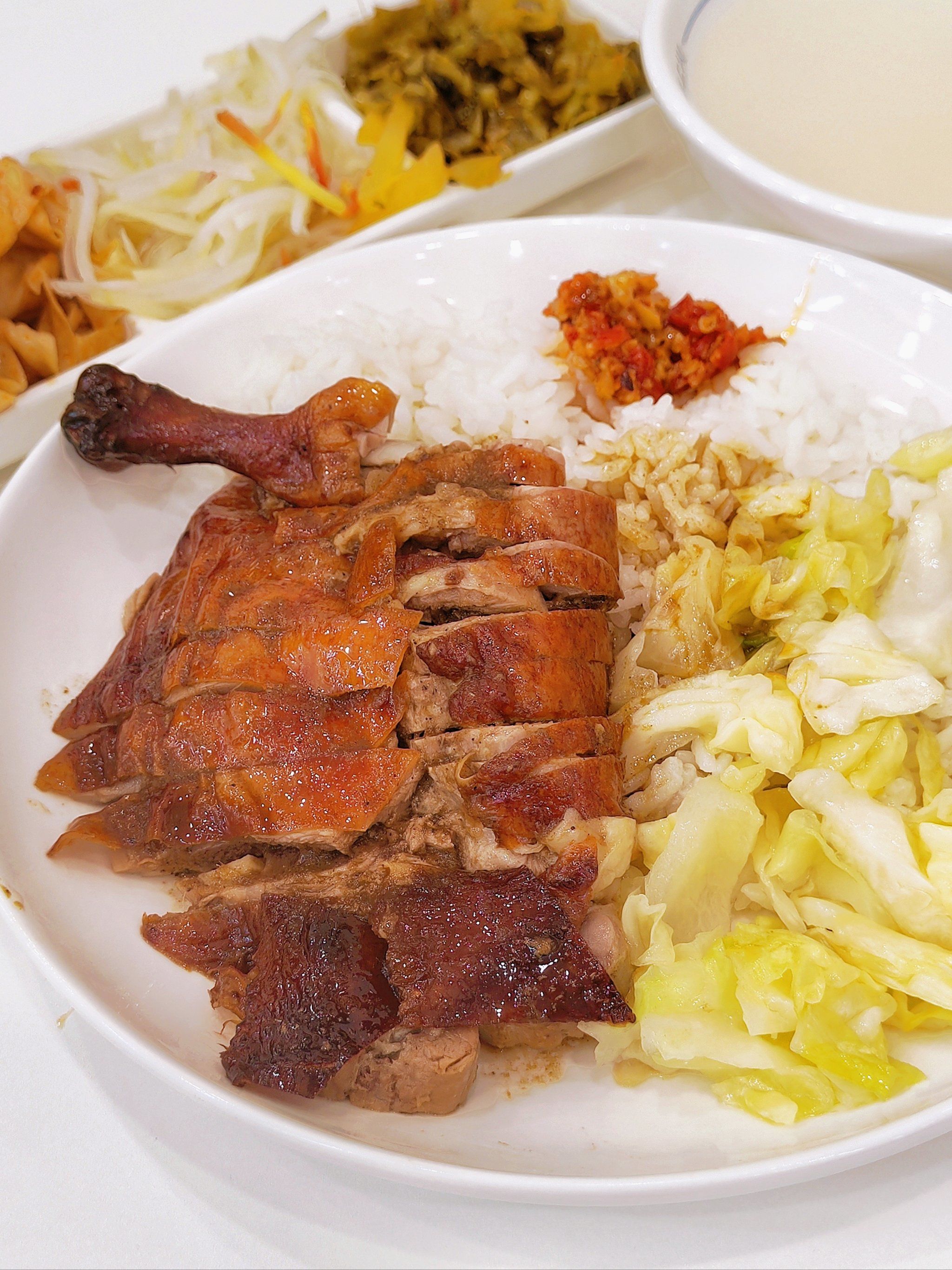 一份香香的烧鸭饭 是寒冷冬日里的能量午餐