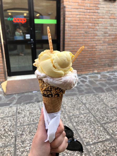 gelato di natura - museo murano-"玻璃岛coop超市旁边,悠闲的小店