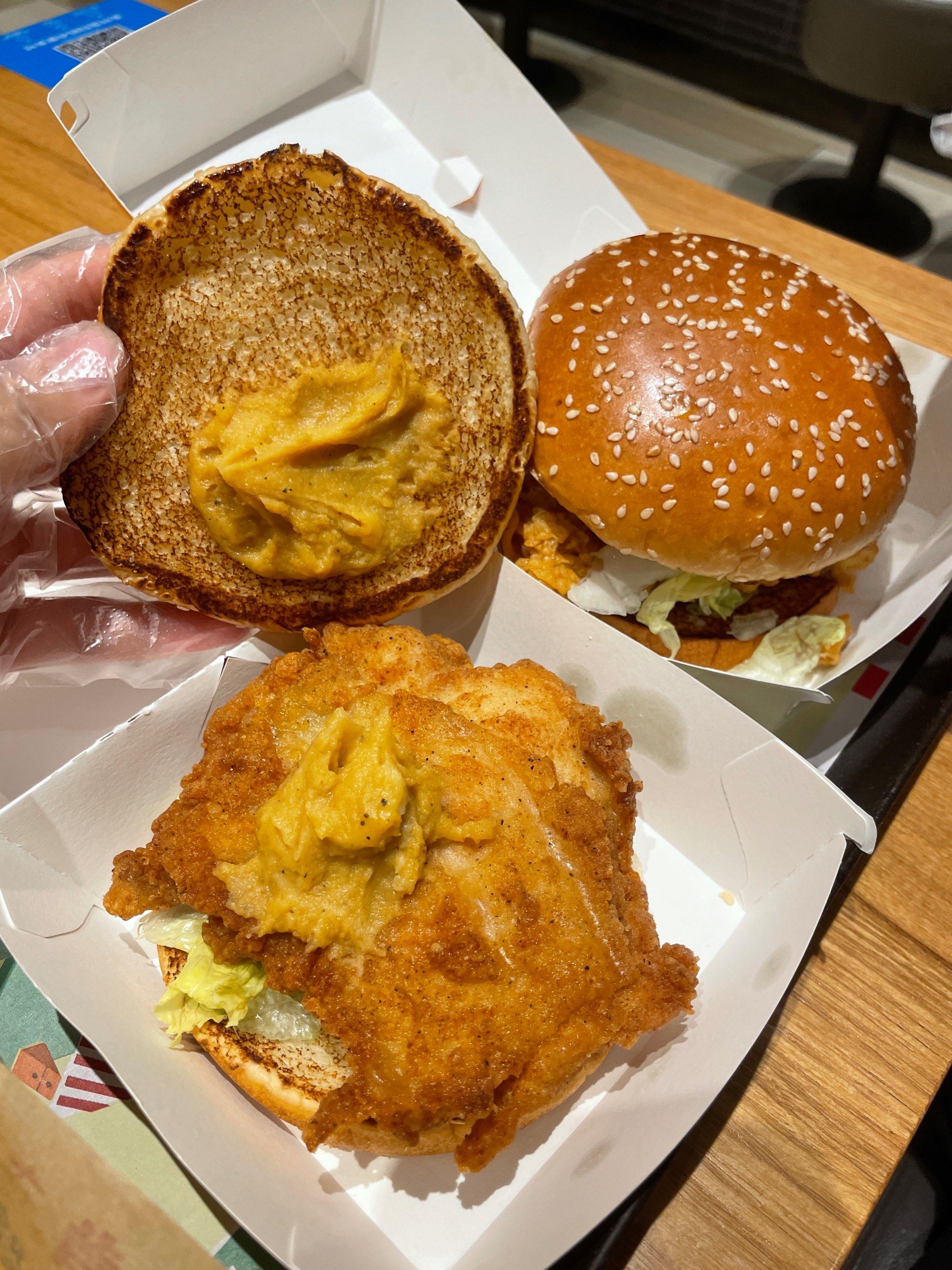 肯德基新品测评:与图片不符的干巴原味鸡汉堡