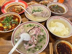 -老方桌烂蹄花川菜馆(九龙坡店)