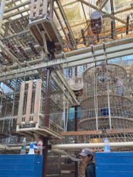 -PIPIKINGDOM皮皮王国欢乐号(欢乐海岸购物中心店)