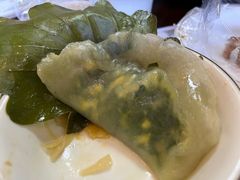 饽椤叶饼-龙香居海鲜浑锅家常菜·特色驴肉