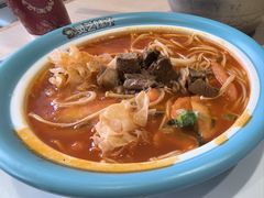 -灵芝妹子海鲜米线(劳动公园店)
