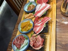 -明洞阿姨·韩式酱蟹烤肉·创意料理(三元桥店)