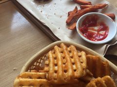 -必胜客(海宁工人路店)