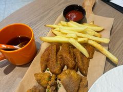 -必胜客(上海华谊新所店)