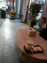 -MOVAN  HAIR莫凡匠人发型屋
