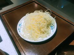 -贵府酸汤牛肉火锅·贵州老字号(飞山街店)