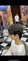 -查尔曼男士理发馆