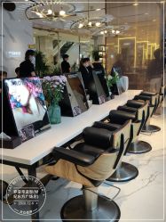 -罗亚帝造型·烫发染发