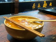 -亮亮面馆(经六路店)