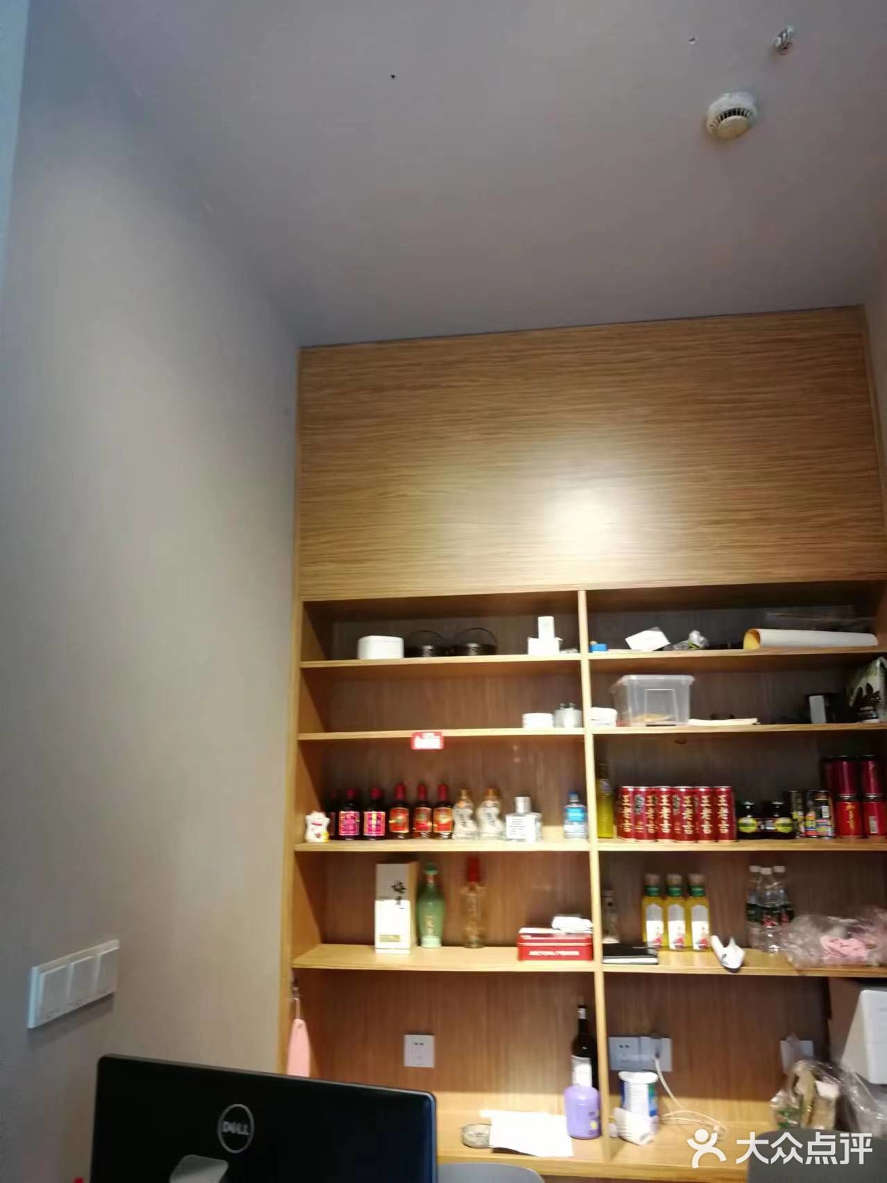 一个像回家吃饭的小店，很温馨