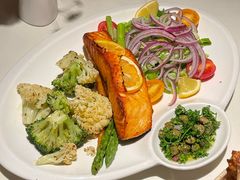 烤三文鱼配蔬菜-Pasha帕夏土耳其餐厅(南昌路店)