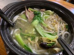 -丽虹云南过桥米线(兴工街店)