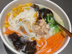 云南过桥米线-云海肴·汽锅鸡·云南菜(高德置地店)