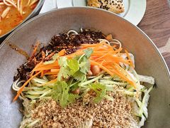 八毛食堂资格糖醋麻辣牛筋面-八毛食堂