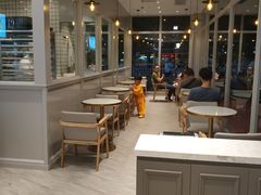 用餐区-面包新语(无锡M会员店)