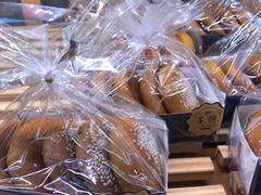 -昆明冠生园·蛋糕·面包(朗悦湾店)