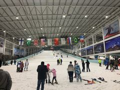 -乔波室内滑雪场