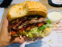 -The Habit Burger Grill 哈比特汉堡(复兴soho店)
