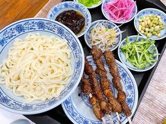 老北京炸酱面-门框胡同百年卤煮(新街口店)