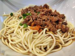 肉酱热干面-王拐拐热干面·武汉三鲜豆皮(徐家汇店)