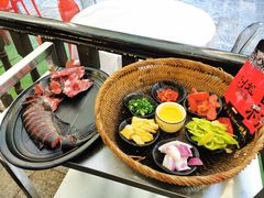 -刘姐啤酒鱼民族演艺餐厅(西街总店)