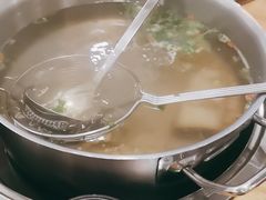 高钙牛骨清汤-嬷孙家潮汕牛肉火锅(北京路天河城店)