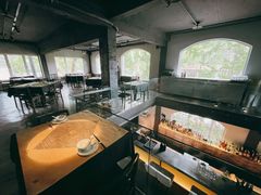-穹六人间 people 6(岳阳路店)