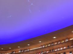 -新华文创·光的空间