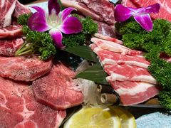 -明洞阿姨·韩式酱蟹烤肉·创意料理(三元桥店)