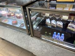 面包甜点陈列柜-哈根达斯(滨江店)