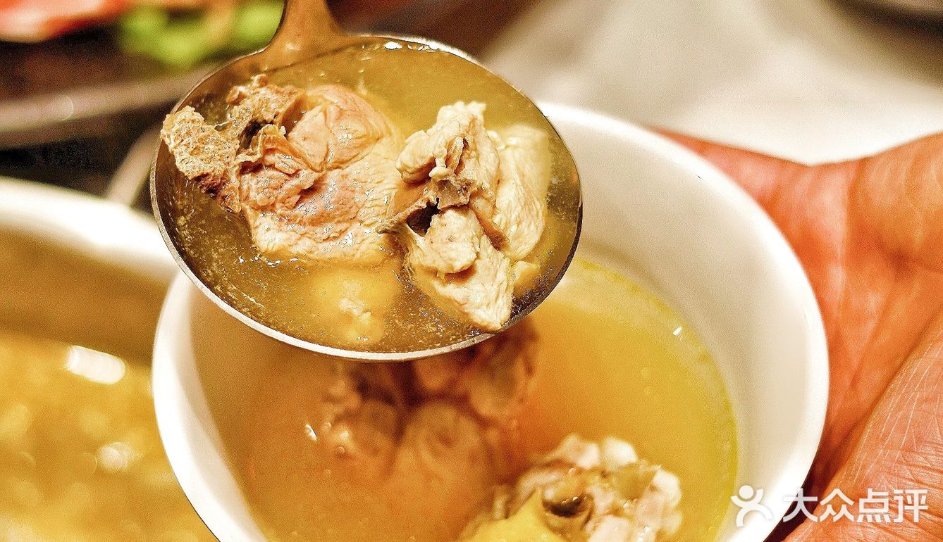 魔都探店｜上海滩蕞好吃的生蚝🐔煲！