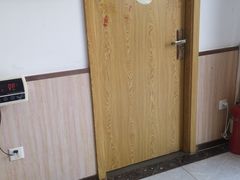 -宠颐生宠物医院·心肾内科·猫专科诊疗中心宠巢店