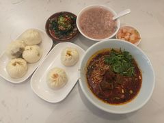 -李与白包子铺(桐梓林店)