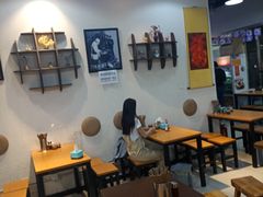 大堂-门框胡同百年卤煮(鸟巢店)