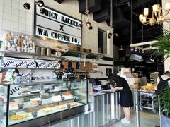面包甜点陈列柜-Juicy Bakery(瑞景店)