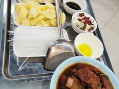 -70後铁锅炖(坡博总店)