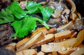 Spiced Braised Dish Platter (Signature Sāo Jī Braised Dishes)