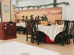 大堂-鑫巴蜀小镇 · 水煮鱼专研店(玉桥店)