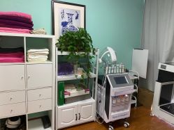 -亮丽妈妈·催乳通乳·产后恢复(万达店)