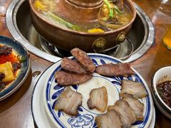 -岳记兴隆·青城腊排铜火锅(融创店)
