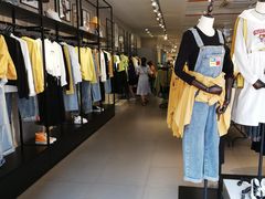 -三福时尚(三峡广场华夏银座店)