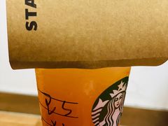 冰摇桃桃乌龙茶-星巴克臻选(济南恒隆店)