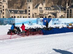 -荣盛康旅野三坡滑雪场