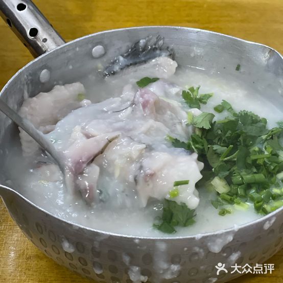 恒记鲫鱼粥