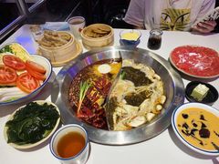 -卤校长重庆火锅(国兴店)