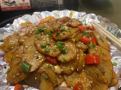 铁板孜然土豆片-临湖人家(欢乐大道店)