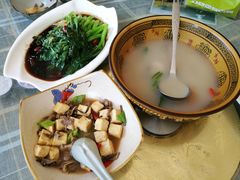 -天天向上素食餐厅(五台山店)