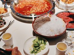 -茅草房·河畔园林火锅